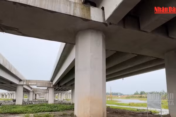 [Video] Cần huy động hơn 800 nghìn tỷ đồng xây mới và mở rộng cao tốc 