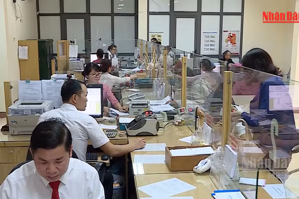 [Video] Cần cân bằng giữa giảm lãi suất và nâng hiệu quả sử dụng vốn 