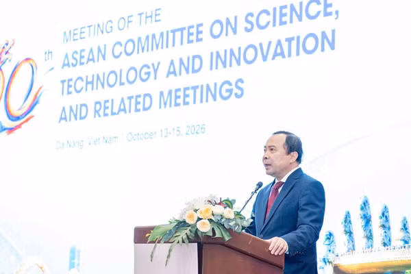 Bộ trưởng Khoa học và Công nghệ Vũ Hải Quân phát biểu tại Hội nghị COSTI-90 ngày 14/10. (Ảnh: BỘ KHOA HỌC VÀ CÔNG NGHỆ)