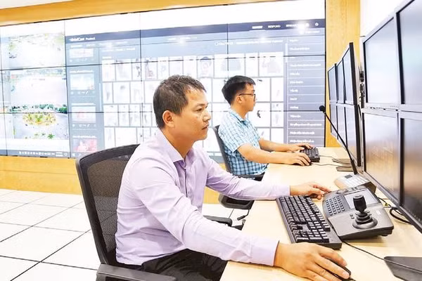 Điều hành hệ thống giám sát bằng hỉnh ảnh tại phường Bắc Giang.