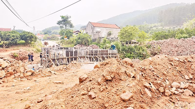Chuẩn bị cho mùa mưa lũ, nhiều công trình thủy lợi đang được triển khai.