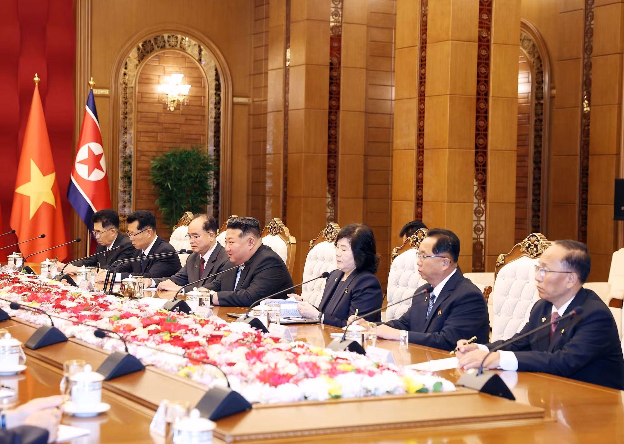vna-potal-tong-bi-thu-to-lam-hoi-dam-voi-tong-bi-thu-chu-tich-quoc-vu-chdcnd-trieu-tien-kim-jong-un-8327358.jpg