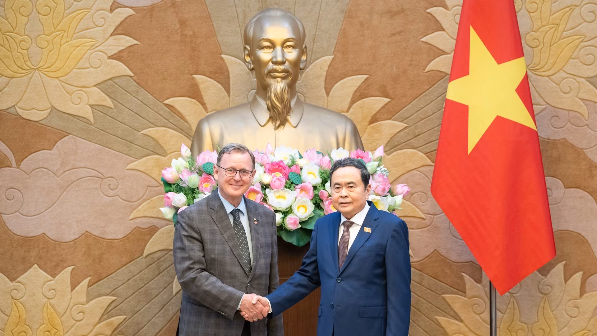 Chủ tịch Quốc hội Trần Thanh Mẫn và Phó Chủ tịch Quốc hội Cộng hòa Liên bang Đức Bodo Ramelow. 
