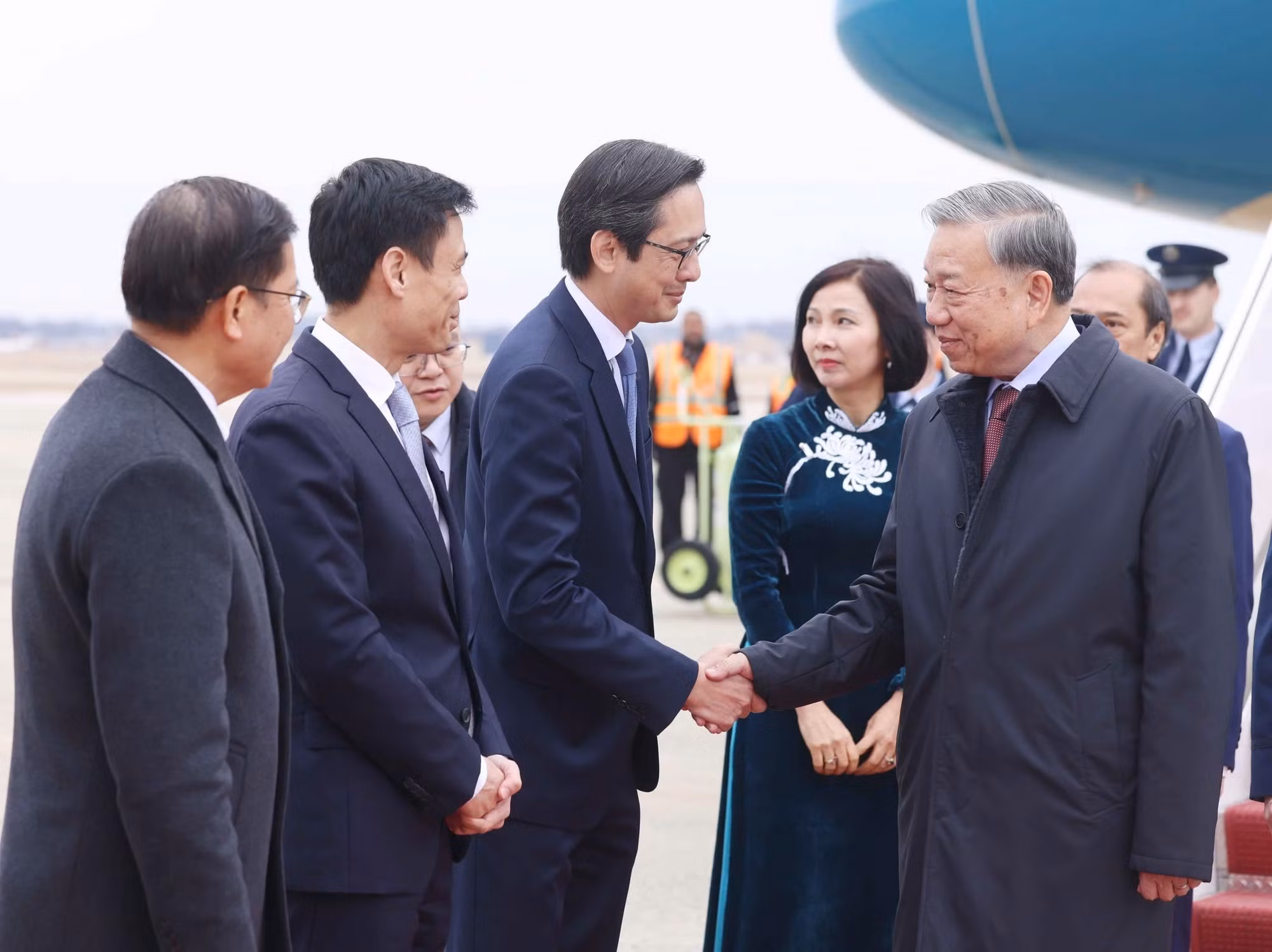 vna-potal-tong-bi-thu-den-washington-dc-bat-dau-tham-du-cuoc-hop-khai-mac-hoi-dong-hoa-binh-ve-gaza-8597922.jpg