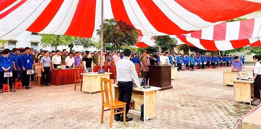 “Phiên tòa giả định” một trong những cách làm sáng tạo, mang lại hiệu quả cao trong tuyên truyền pháp luật thuộc mô hình “Giáo dục ý thức chấp hành pháp luật và kỹ năng sống trong các trường học”.