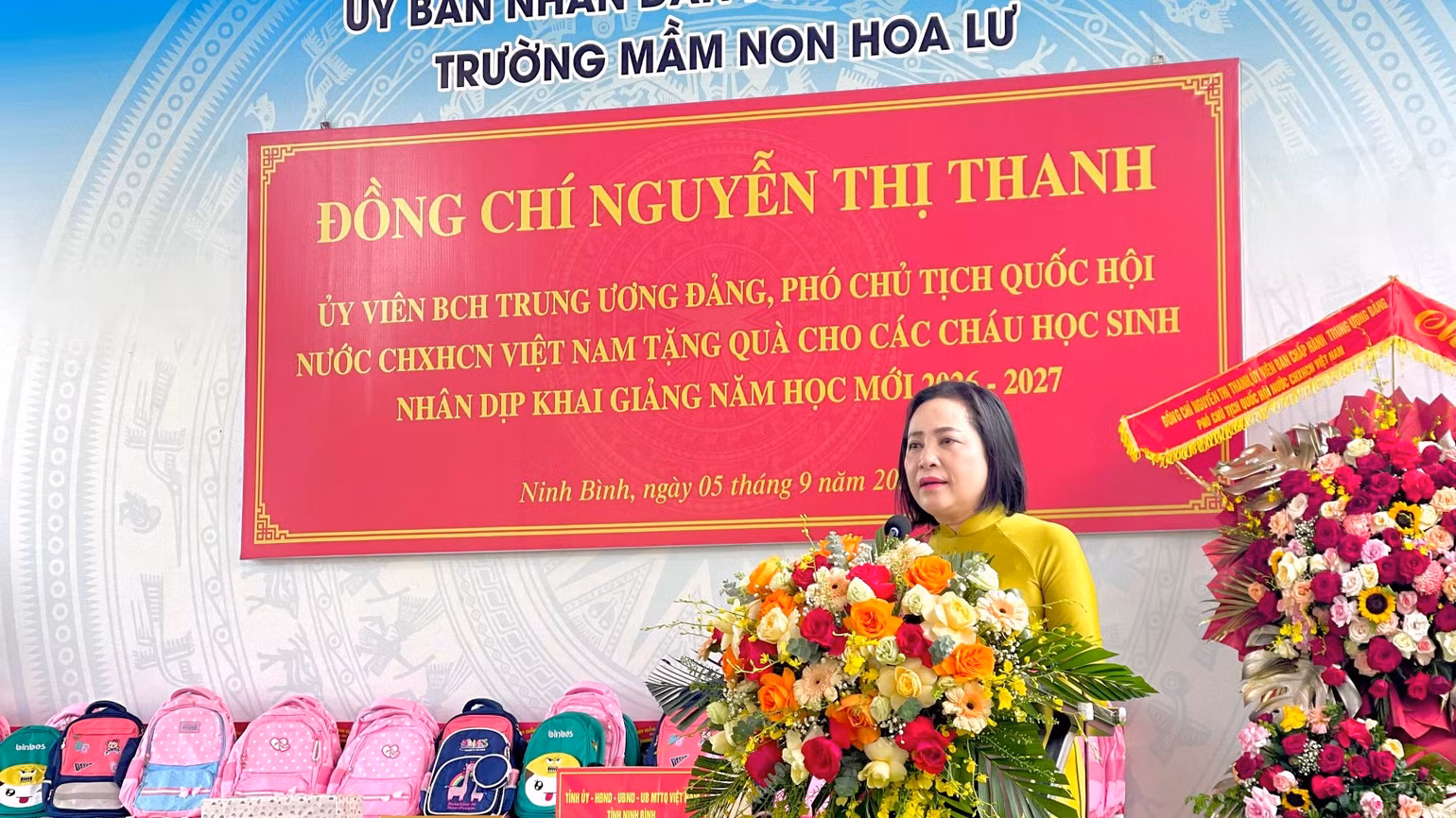 Đồng chí Nguyễn Thị Thanh, Ủy viên Trung ương Đảng, Phó Chủ tịch Quốc hội phát biểu tại Trường mầm non Hoa Lư. (Ảnh: YẾN TRINH)