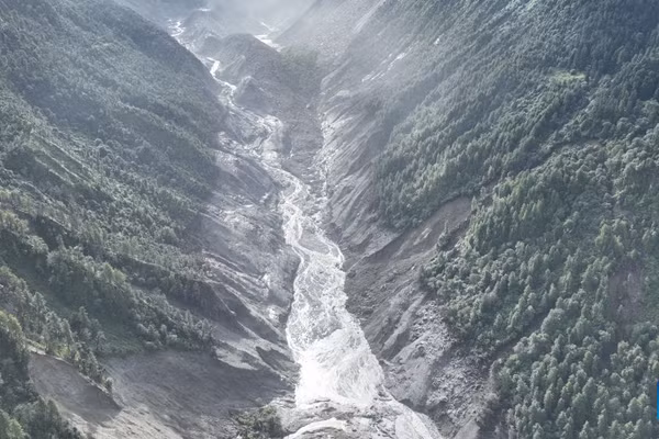 Một khu vực bị sạt lở đất ở Nepal. (Ảnh: Tân Hoa Xã)