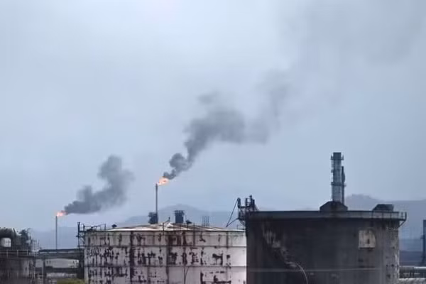 Khu liên hợp công nghiệp hóa dầu ở Anzoategui, Venezuela. (Ảnh: Tân Hoa Xã)