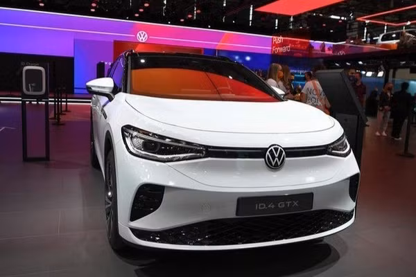 Volkswagen thông qua kế hoạch cắt giảm thêm 50.000 nhân sự trên toàn cầu