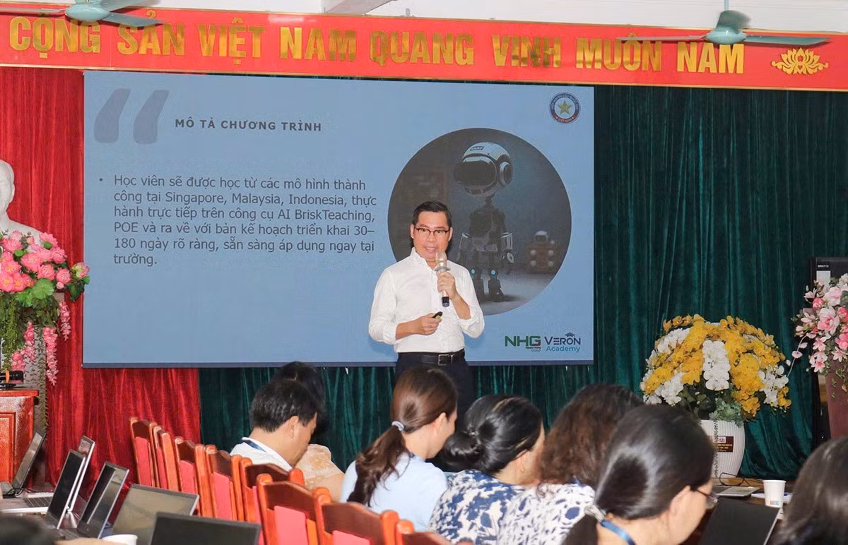 tien-si-duong-van-thinh-chuyen-gia-ve-ai-va-du-lieu-gioi-thieu-mo-hinh-ung-dung-ai-trong-giang-day-va-quan-ly-giao-duc-san-sang-ap-dung-tai-cac-co-so-dao-tao.jpg