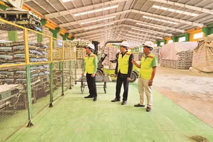Tại Công ty cổ phần Công Nông nghiệp Tiến Nông, đảng viên luôn giữ vai trò tiên phong, gương mẫu.