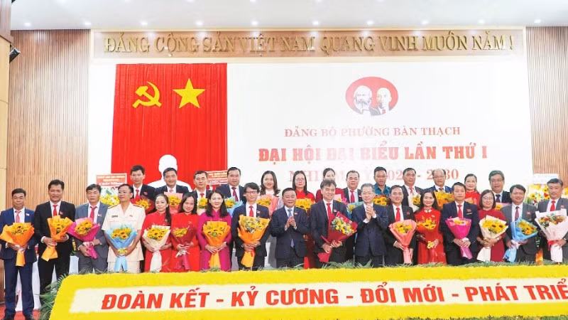 Đại hội Đảng bộ phường Bàn Thạch lần thứ nhất.