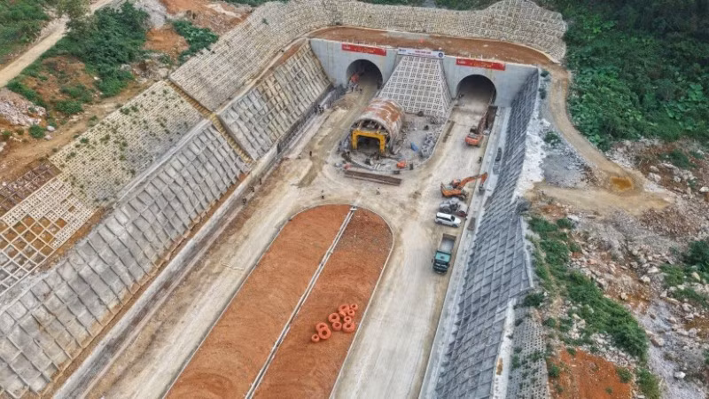 Giai đoạn 1 dự án Đồng Đăng- Trà Lĩnh có hai hầm xuyên núi là Đông Khê (500m) và Thất Khê (200m).