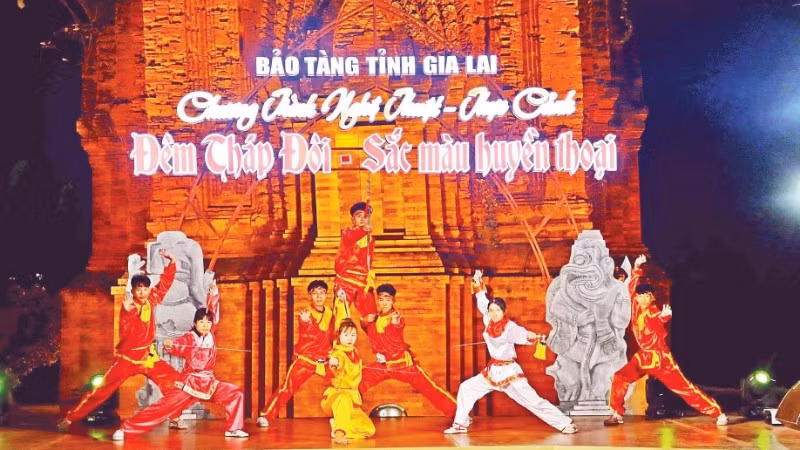 Tiết mục biểu diễn võ cổ truyền Bình Định.
