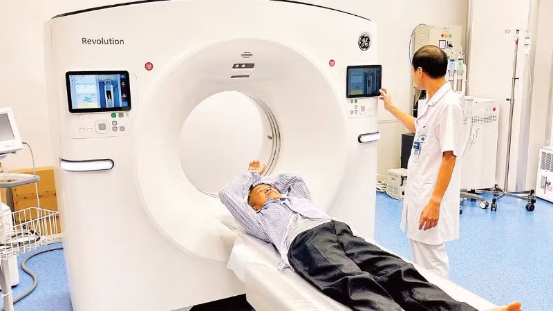 Ninh Bình phát triển nhiều kỹ thuật y học chuyên sâu với trang thiết bị hiện đại (Ảnh YẾN TRINH)