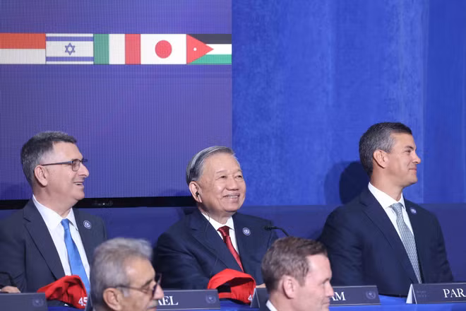 Tổng Bí thư Tô Lâm và các đại biểu dự Phiên khai mạc Hội đồng Hòa bình về Dải Gaza. Ảnh: TTXVN