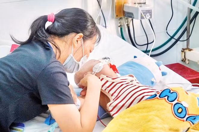 Khắc phục bất cập về ứng phó bệnh tay chân miệng