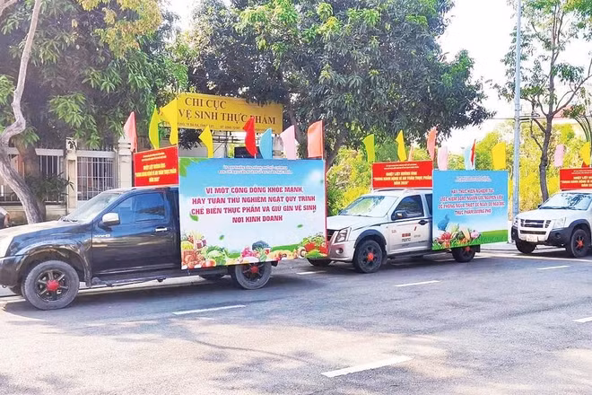 Sở An toàn thực phẩm ra quân tuyên truyền nhân Tháng hành động vì an toàn thực phẩm năm 2026.