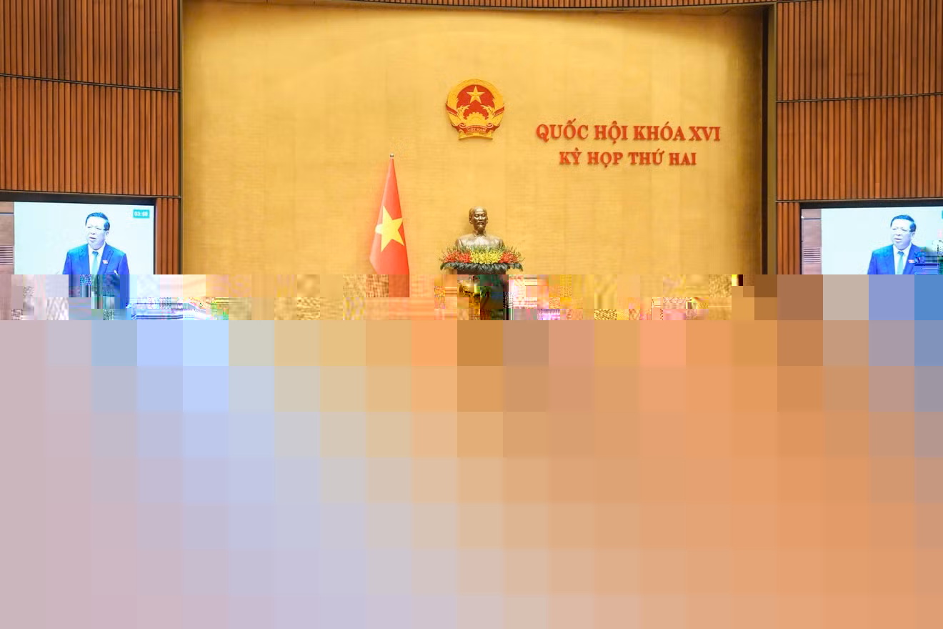 Sáng 30/10, Quốc hội thảo luận tại hội trường về dự án Luật Kinh doanh bất động sản (sửa đổi). (Ảnh: DUY LINH)
