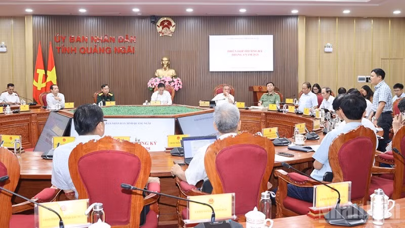 15 đồng chí được Ban Thường vụ Tỉnh ủy Quảng Ngãi giới thiệu chỉ định giữ chức danh Ủy viên Ủy ban nhân dân tỉnh Quảng Ngãi nhiệm kỳ 2021-2026.
