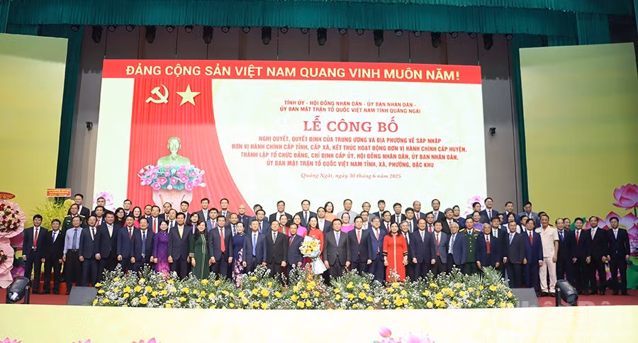 Ban Chấp hành Đảng bộ tỉnh Quảng Ngãi sau hợp nhất.