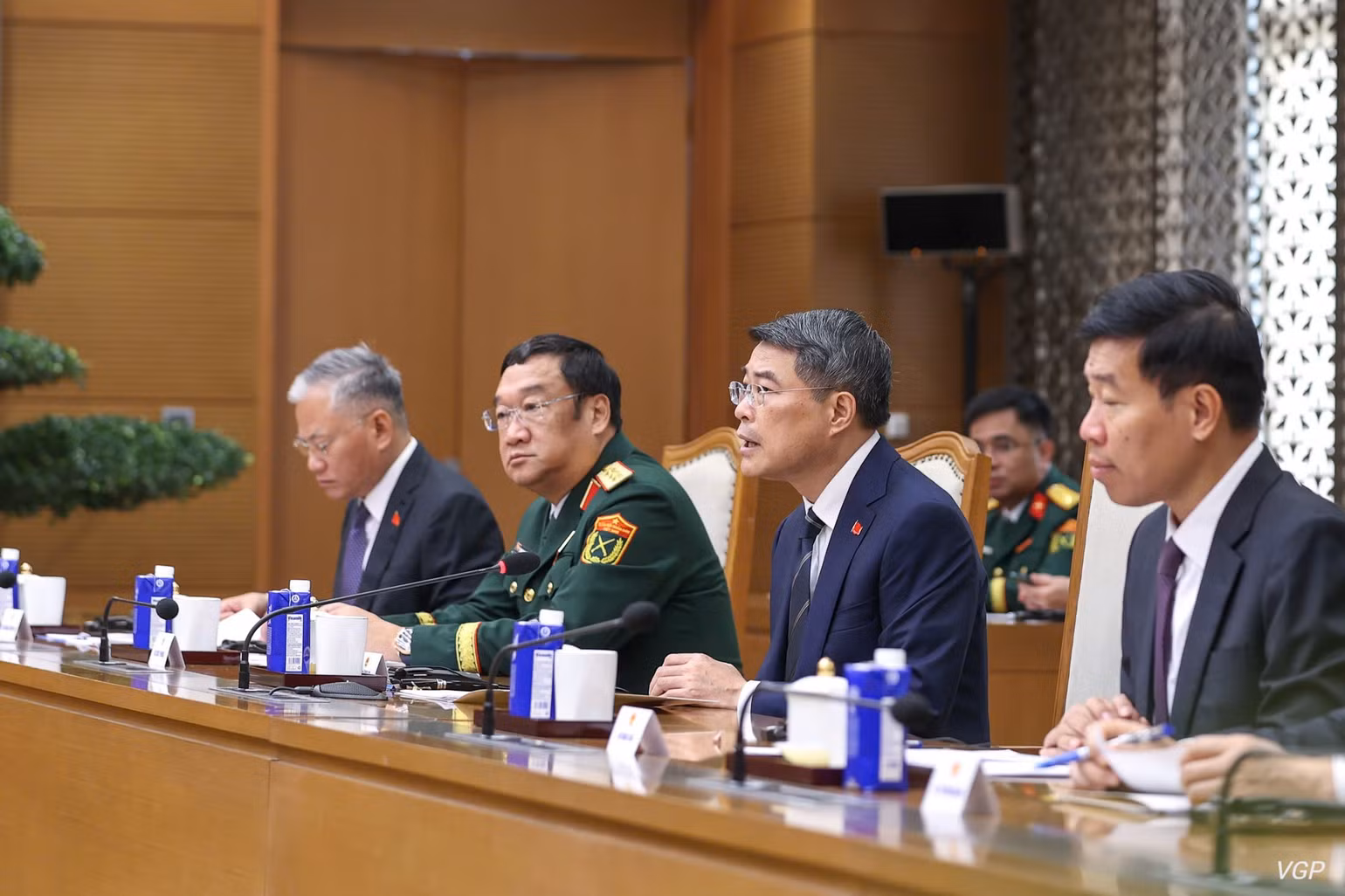 lao9.jpg