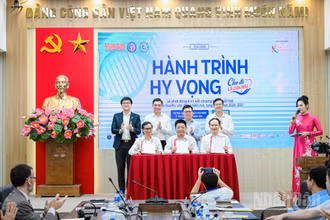 Lễ ký kết Chương trình phối hợp truyền thông, vận động hiến tặng mô, tạng giai đoạn 2026-2031. (Ảnh: BẢO LONG)