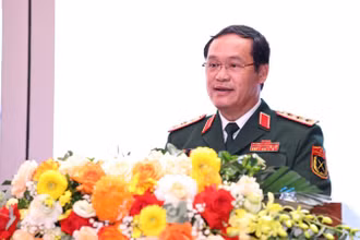 Đồng chí Thượng tướng Vũ Hải Sản, Ủy viên Trung ương Đảng, Thứ trưởng Quốc phòng phát biểu chỉ đạo tại đại hội. 