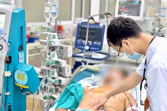 Bệnh nhân đang được điều trị tích cực. 