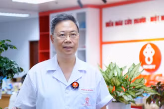Phó Giáo sư, Tiến sĩ Nguyễn Hà Thanh, Viện trưởng Viện Huyết học-Truyền máu Trung ương kêu gọi mọi người tích tham gia hiến máu phục vụ công tác cấp cứu, điều trị.