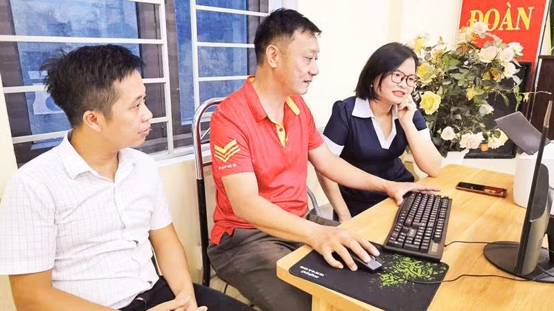 Xã Thọ Xuân mới mua sắm tập trung, trang cấp máy tính đến tất cả các thôn trên địa bàn.