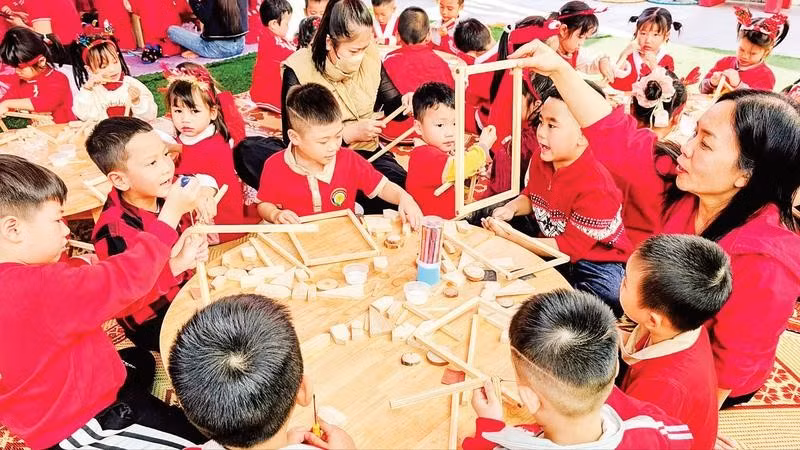 Học sinh Trường mầm non Đa Phúc trong giờ học.