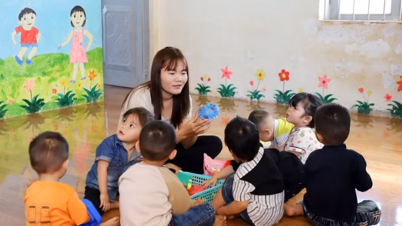Tại các bản vùng sâu, vùng xa, đơn vị quân đội đã hỗ trợ xây dựng các điểm trường kiên cố, khang trang cho con em đồng bào học tập.