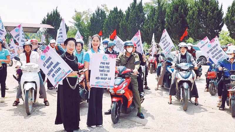 Lâm Đồng chú trọng truyền thông bảo đảm an toàn, bình đẳng cho phụ nữ dân tộc thiểu số.