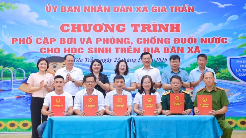 Tại chương trình, các đơn vị đã ký cam kết bảo đảm an toàn trong quá trình tổ chức.