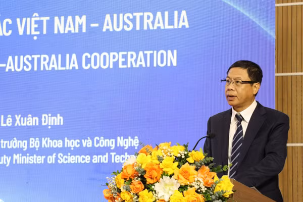 Thứ trưởng Khoa học và Công nghệ Lê Xuân Định phát biểu tại Diễn đàn. (Ảnh: BÍCH LIÊN)