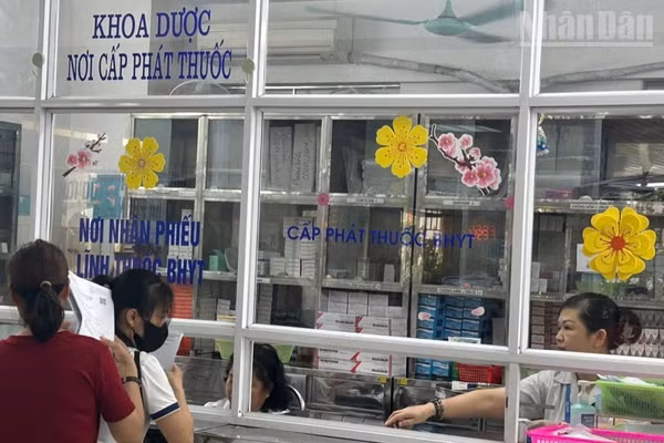 Bộ Y tế dự kiến mở rộng danh mục thuốc y học cổ truyền thuộc phạm vi thanh toán bảo hiểm y tế. (Ảnh: ĐỖ THOA)
