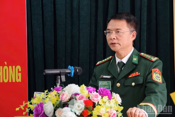 Đại tá Phạm Hồng Phong, Bí thư Đảng ủy, Chính ủy Bộ đội Biên phòng thành phố Hải Phòng phát biểu chỉ đạo Đại hội.