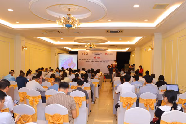 Hội thảo “Truy xuất nguồn gốc và xây dựng thương hiệu doanh nghiệp trong kỷ nguyên số: Minh bạch-Số hóa-Nâng tầm giá trị doanh nghiệp”. (Ảnh: MINH HIẾU)