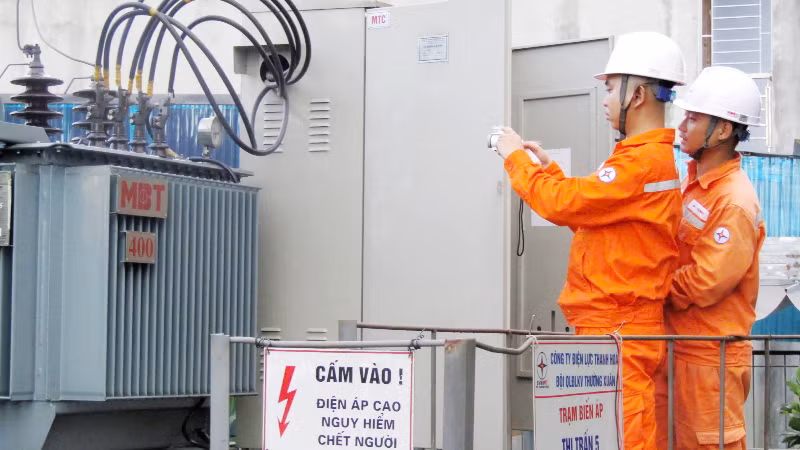 EVNNPC chủ động triển khai đồng bộ nhiều giải pháp nhằm bảo đảm cung ứng điện an toàn, ổn định trong mùa nắng nóng năm 2026.