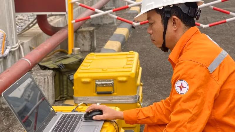 Thí nghiệm máy biến áp tại trạm.