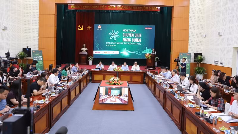 Toàn cảnh Hội thảo “Chuyển dịch năng lượng - Động lực cho mục tiêu tăng trưởng hai con số”.