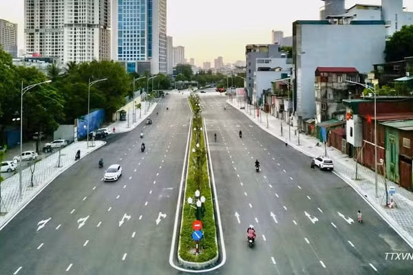 Điểm cuối tại nút giao Voi Phục đã hoàn thành cơ bản tạo không gian giao thông hiện đại đồng bộ cho Thủ đô. (Ảnh: TTXVN)
