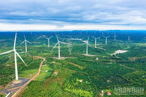 Nhà máy điện gió Eanam Đăk Lăk đã được Trungnam đưa vào hoạt động từ năm 2021. (Ảnh: HƯƠNG TRÀ)