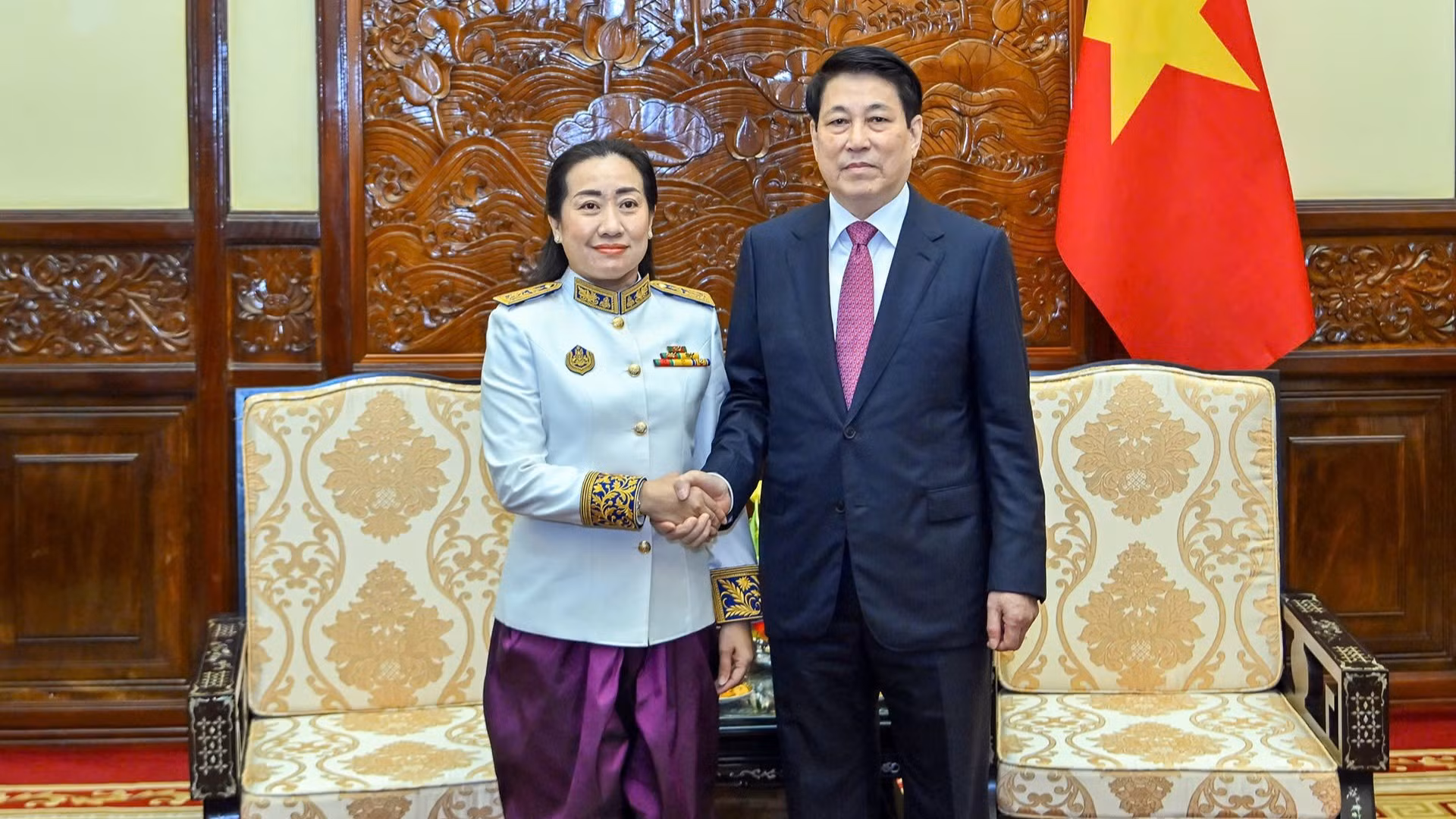Chủ tịch nước Lương Cường tiếp Đại sứ đặc mệnh toàn quyền Vương quốc Campuchia. (Ảnh: THỦY NGUYÊN)