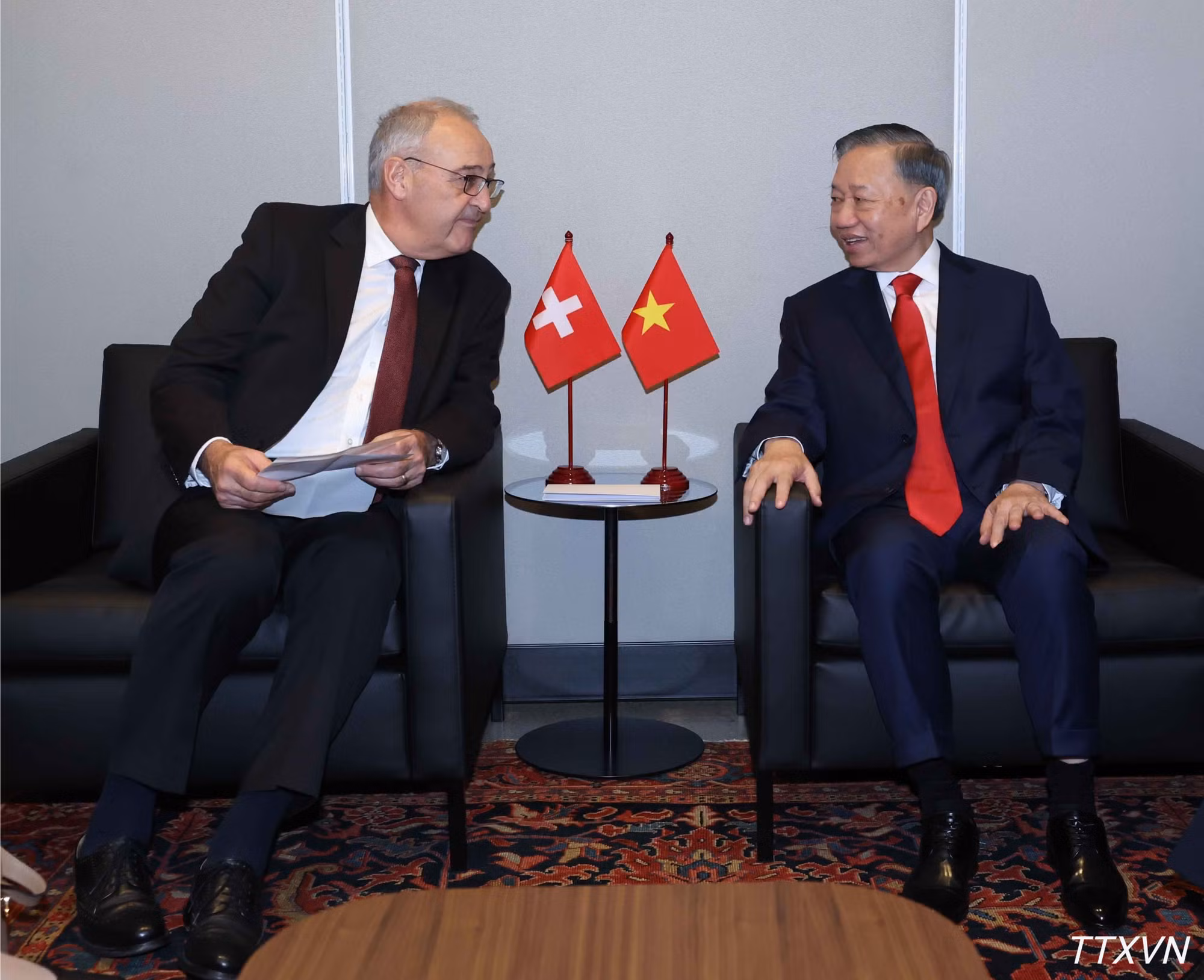 vna-potal-tong-bi-thu-chu-tich-nuoc-to-lam-gap-tong-thong-thuy-sy-guy-parmelin.jpg