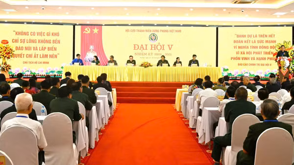 Khai mạc phiên trọng thể Đại hội đại biểu toàn quốc Hội Cựu thanh niên xung phong Việt Nam lần thứ V. (Ảnh: THÁI HƯNG)