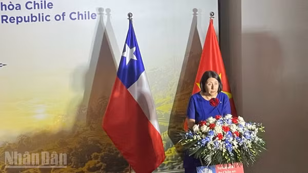 Bà Nasly Isabel Bernal Prado, Đại sứ đặc mệnh toàn quyền Cộng hòa Chile tại Việt Nam. (Ảnh: KHẮC KIÊN)