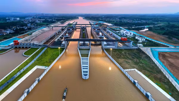 Kênh đào Bình Lục được đánh giá là công trình thế kỷ ở Trung Quốc. (Ảnh: CHINANEWS)