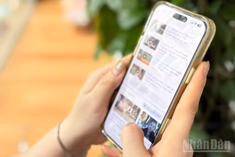 Người dân cần nâng cao cảnh giác và có ý thức khi tham gia mạng xã hội. 